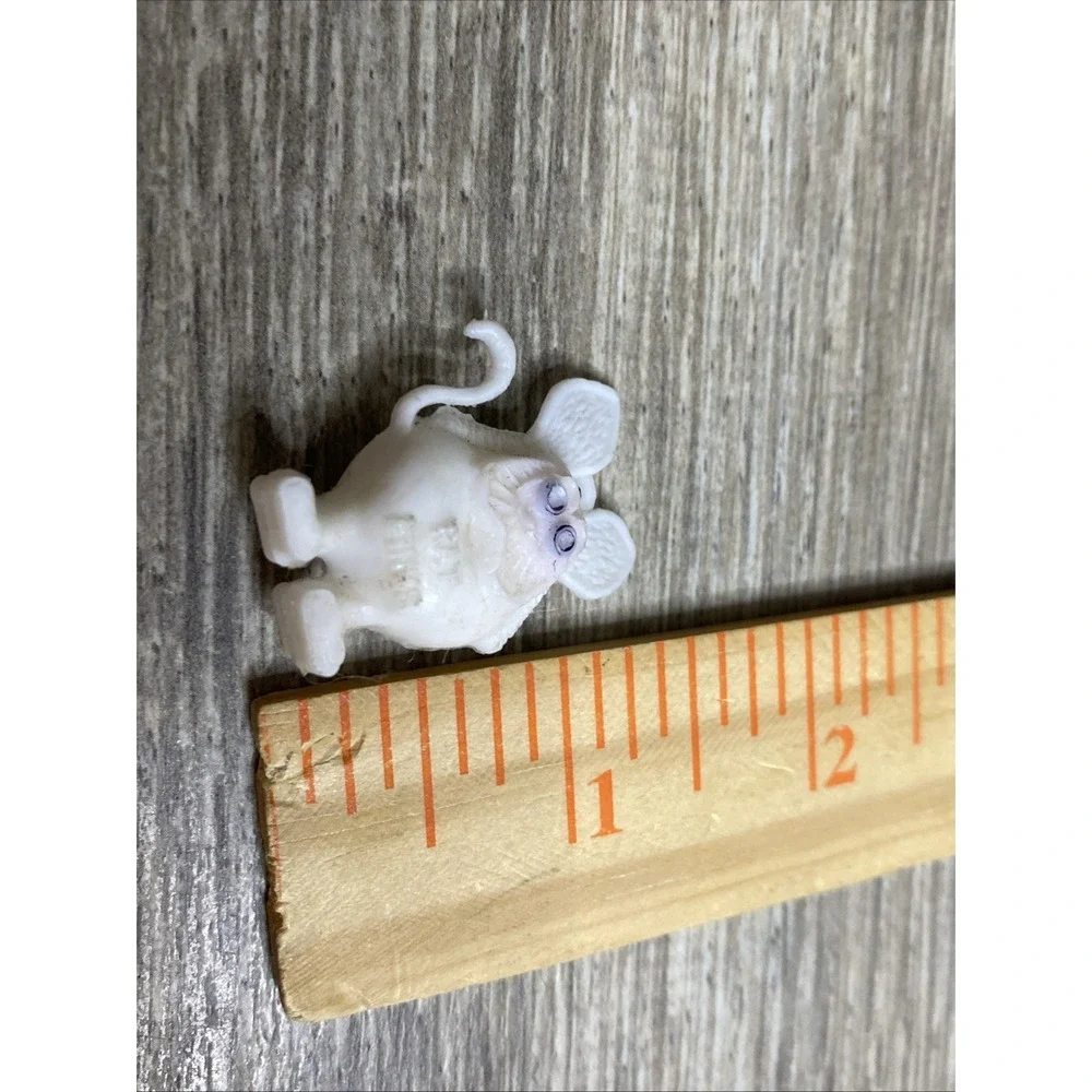 Original 5c Vintage 60s RATFINK Charm White Ed Roth Gumball Monster Toy Rare